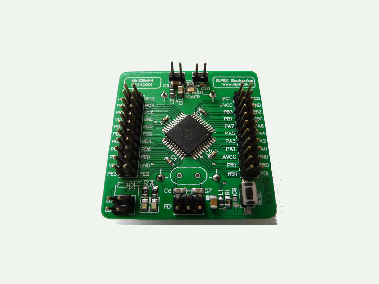 Minimal Development Board for ATxMega M4 Series 